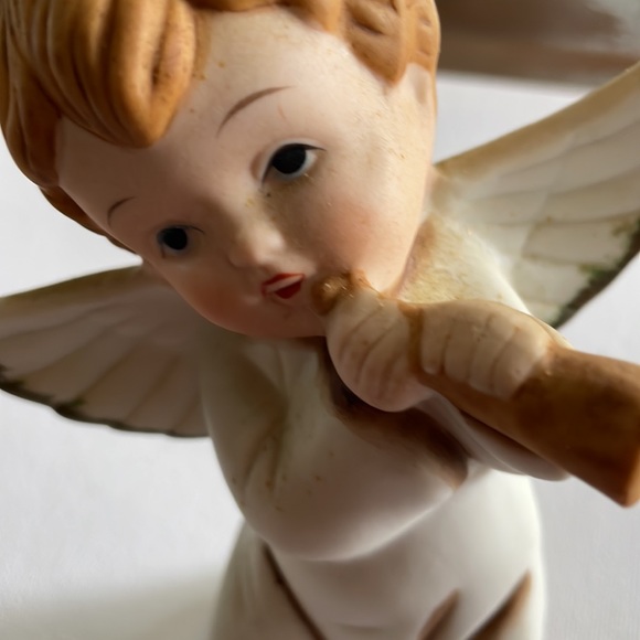 Ceramic Angel Statue - Picture 4 of 4